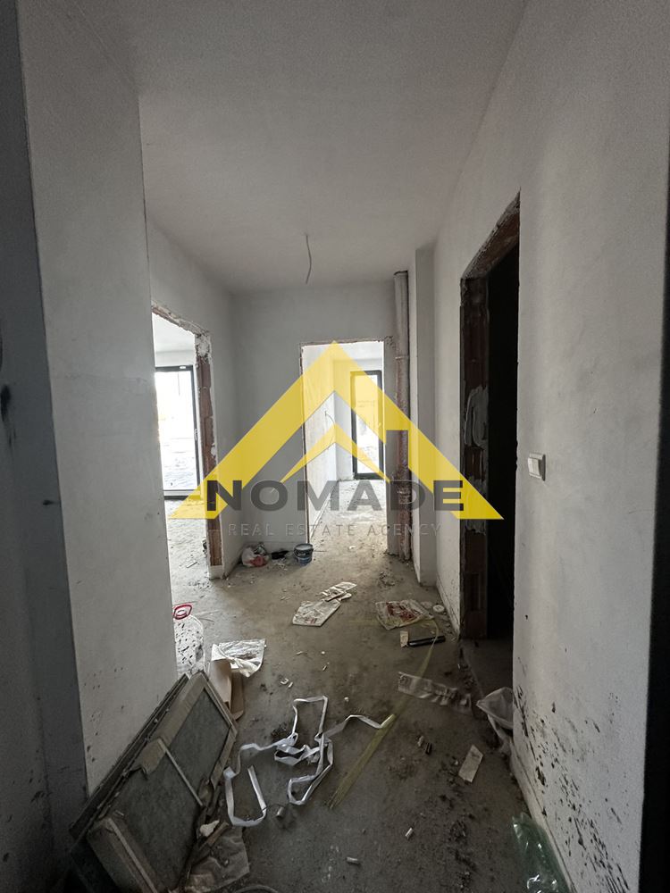 Двустаен aпартамент с двор в кв.Остромила! — снимка 10 (Остромила, Пловдив)
