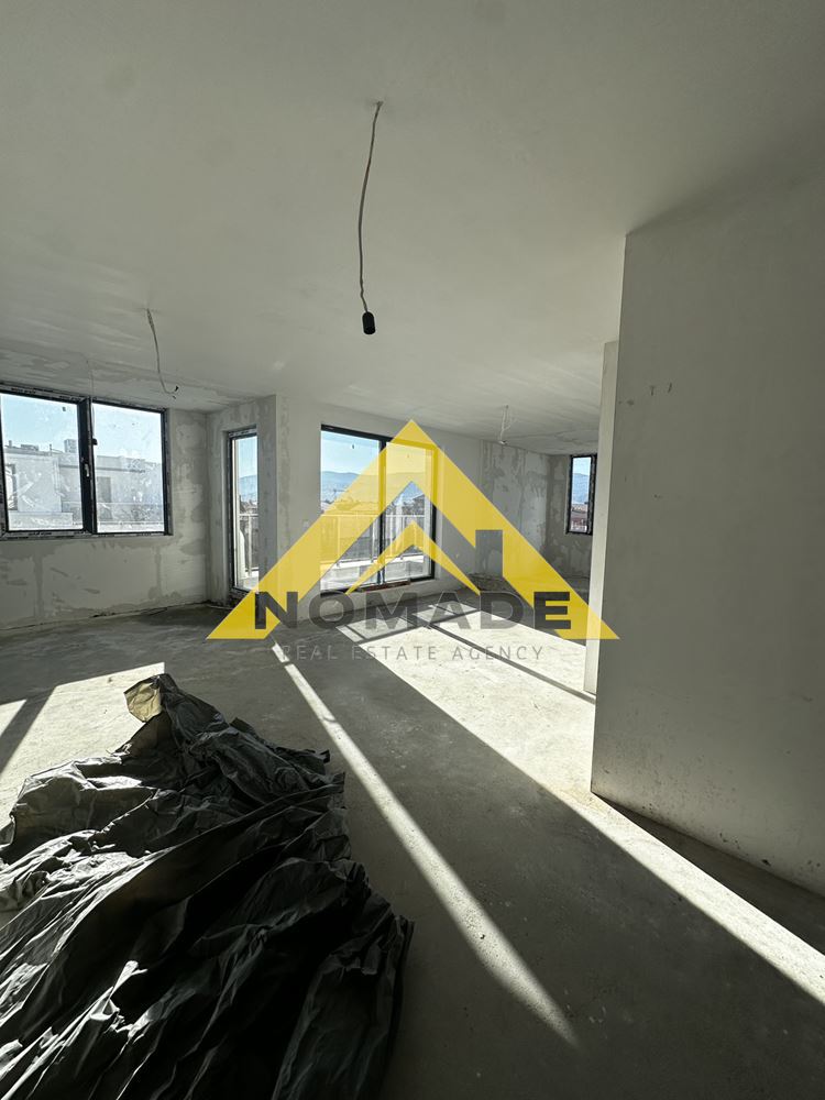 Четиристаен апартамент в кв. Остромила с Акт 16 — снимка 4 (Остромила, Пловдив)