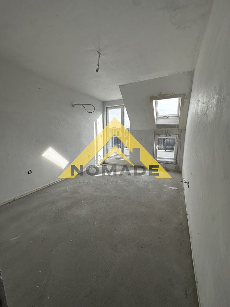 Тристаен апартамент в Остромила пред Акт 16. — снимка 11 (Остромила, Пловдив)