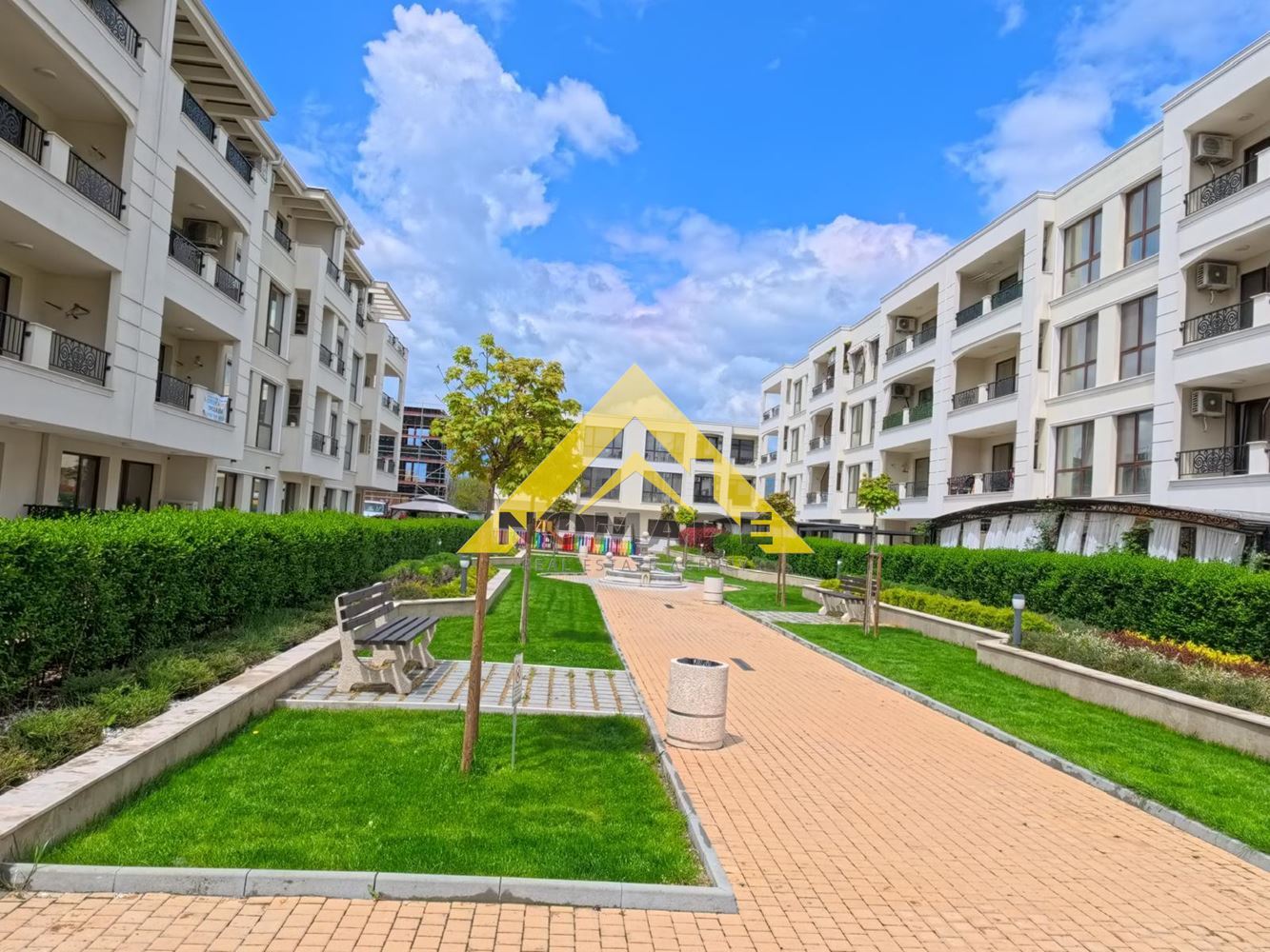 🏡 Лукс, стил и комфорт в едно! ✨ 111кв.м. на Гребна база! — снимка 15 (Отдих и култура, Пловдив)