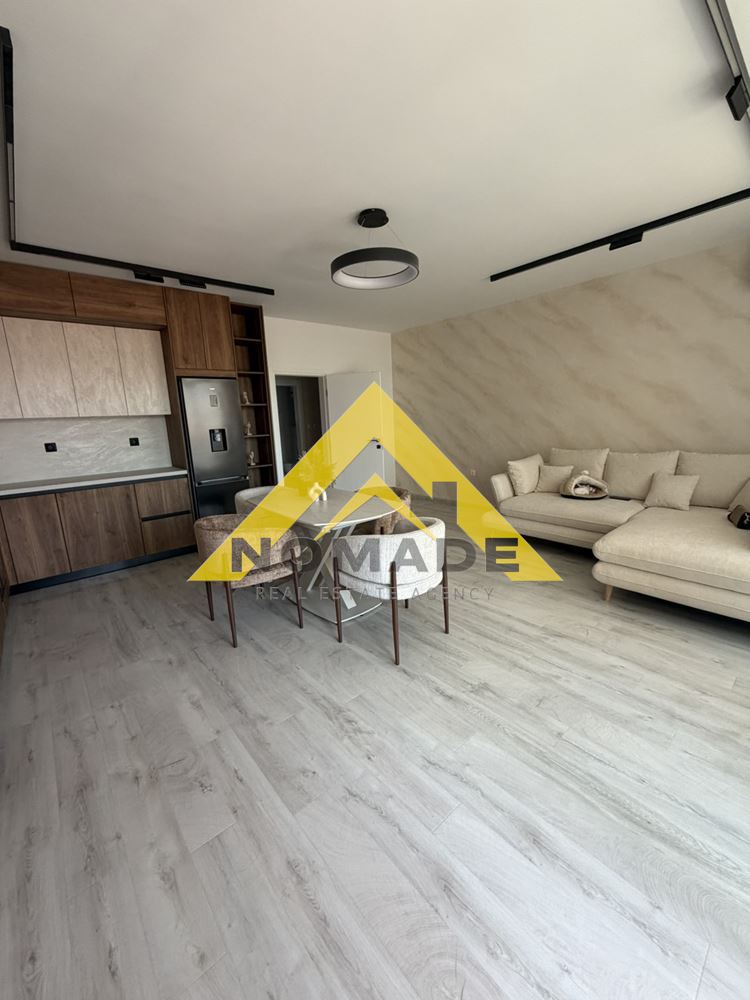 🏡 Лукс, стил и комфорт в едно! ✨ 111кв.м. на Гребна база! — снимка 2 (Отдих и култура, Пловдив)