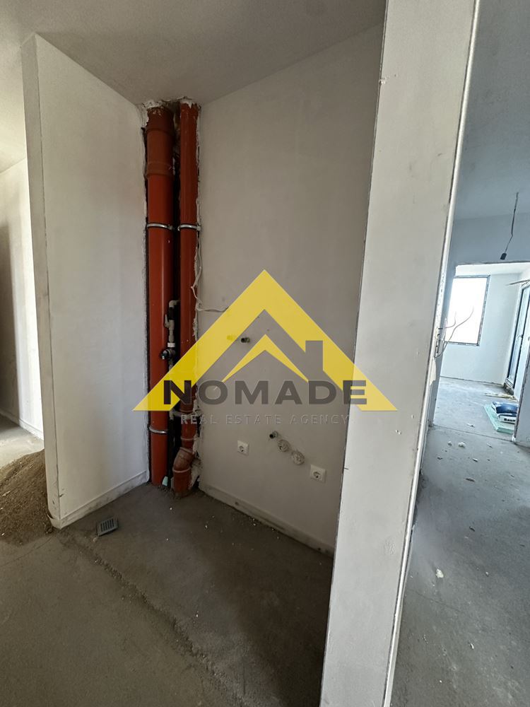 Многостаен 190кв. в Остромила! — снимка 17 (Остромила, Пловдив)